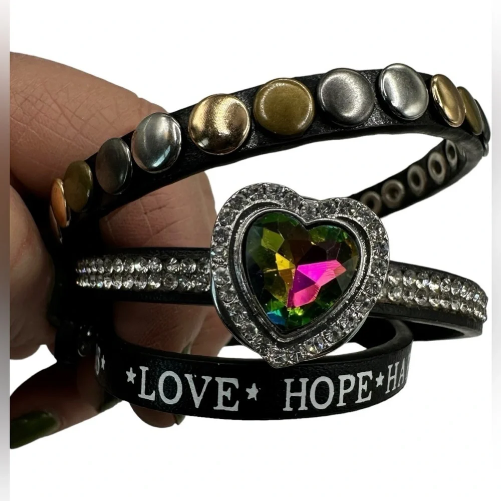Black Leather Heart Snap Criss Cross Bracelet & Multicolor 18mm Ginger Snap NWT